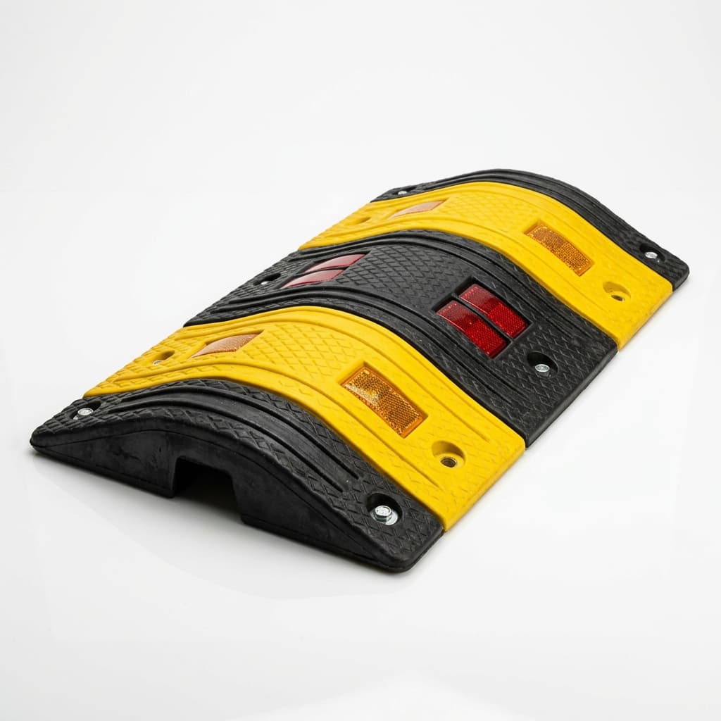 Heavy Duty Rubber Speed Hump 1000 x 350 x 50 mm (Yellow & Black with Reflectors)