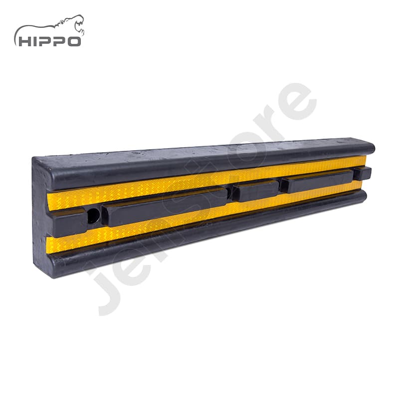 HIPPO Heavy Duty Solid Rubber Loading Dock Bumper Block (W450 x H250 x T100 mm)