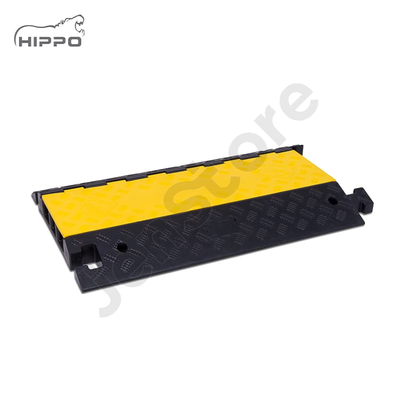 HIPPO Heavy Duty Rubber Cable Protector Ramp - 3 Channels (Load Capacity 30 Tons)